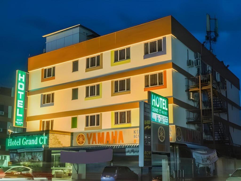 Grand Ct Hotel Malacca Exteriör bild