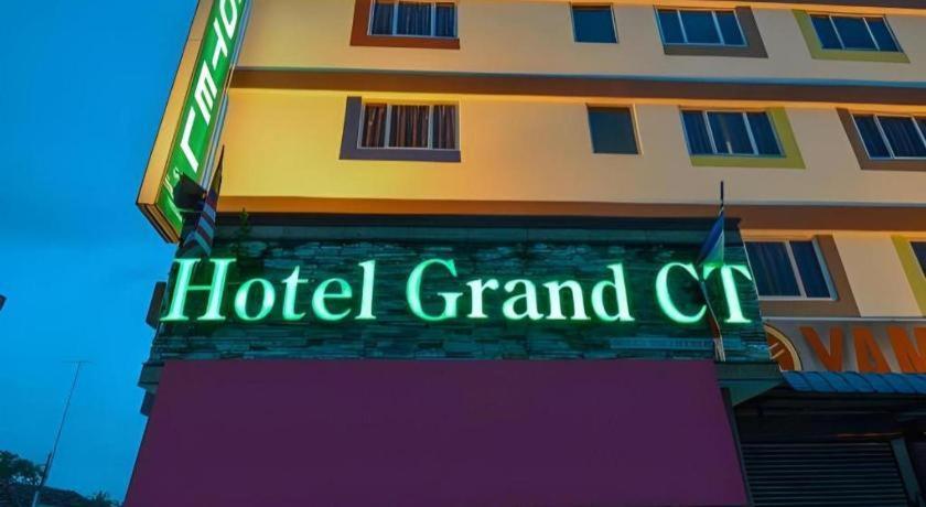 Grand Ct Hotel Malacca Exteriör bild