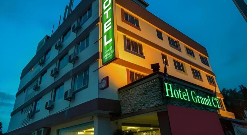 Grand Ct Hotel Malacca Exteriör bild